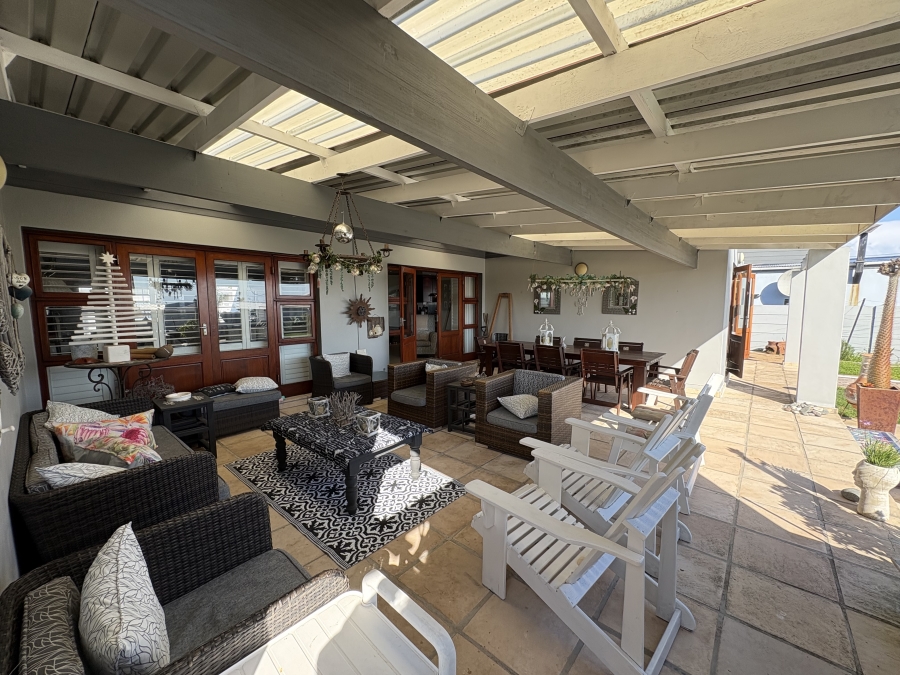 4 Bedroom Property for Sale in Yzerfontein Western Cape